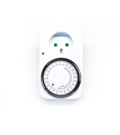 European Standard 24 Hour Heavy Duty Indoor Plug-in Mechanical Timer With 3 Pin Grounded & Polarized Outlets For Seasonal Using